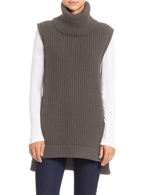 Sleeveless turtleneck sweater in wool 